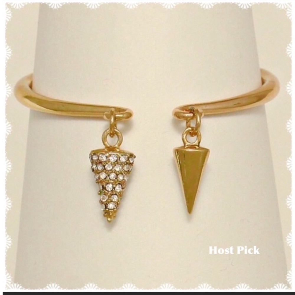 NWOT Gold Tone Crystal Tip Cuff